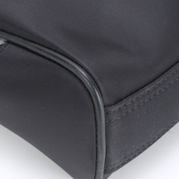 Burberry Check Leather Shoulder Bag Tote Black Men's - Picture 7 of 15